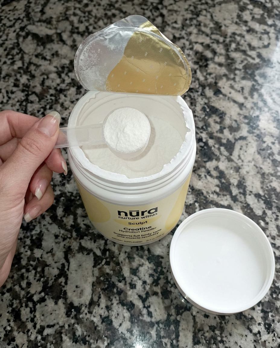 One scoop of Sculpt powder